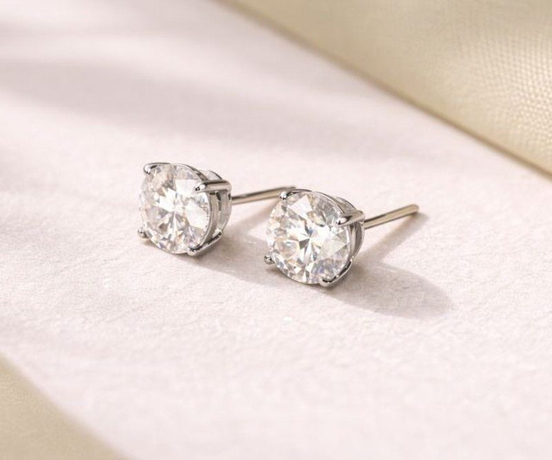 Alternative view of Brinco Solitário Ponto de Luz Moissanite 3 mm 0,22 ct em Prata 925