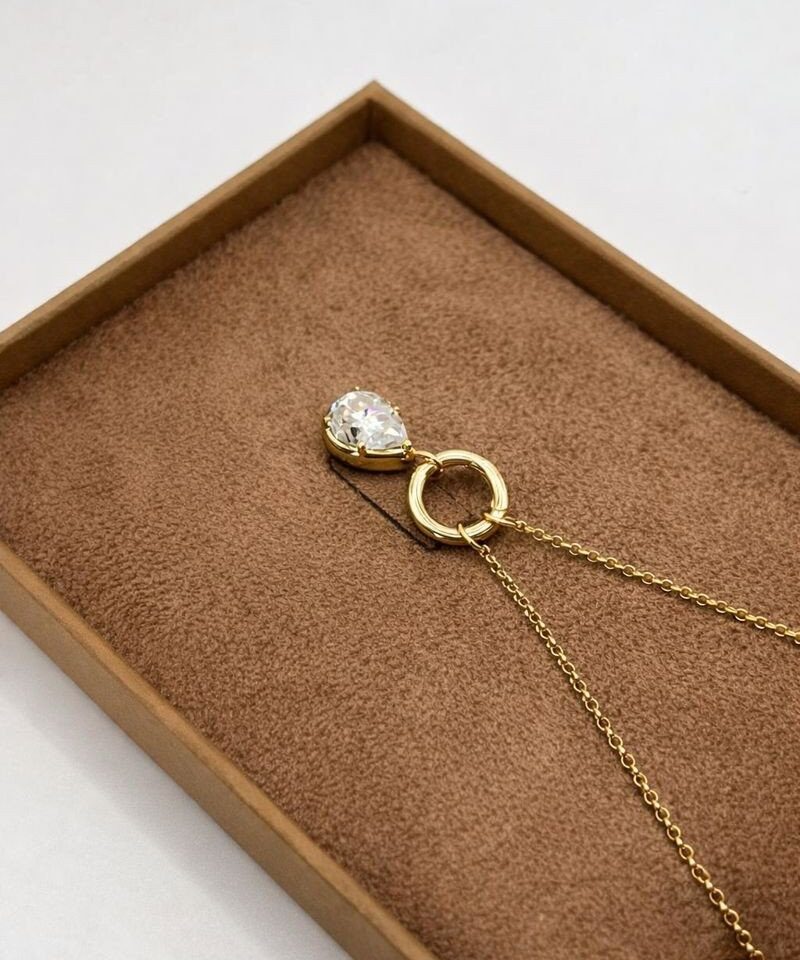 Alternative view of Colar Elos com Pingente Gota 7 mm Moissanite em Prata Banhada a Ouro 18k