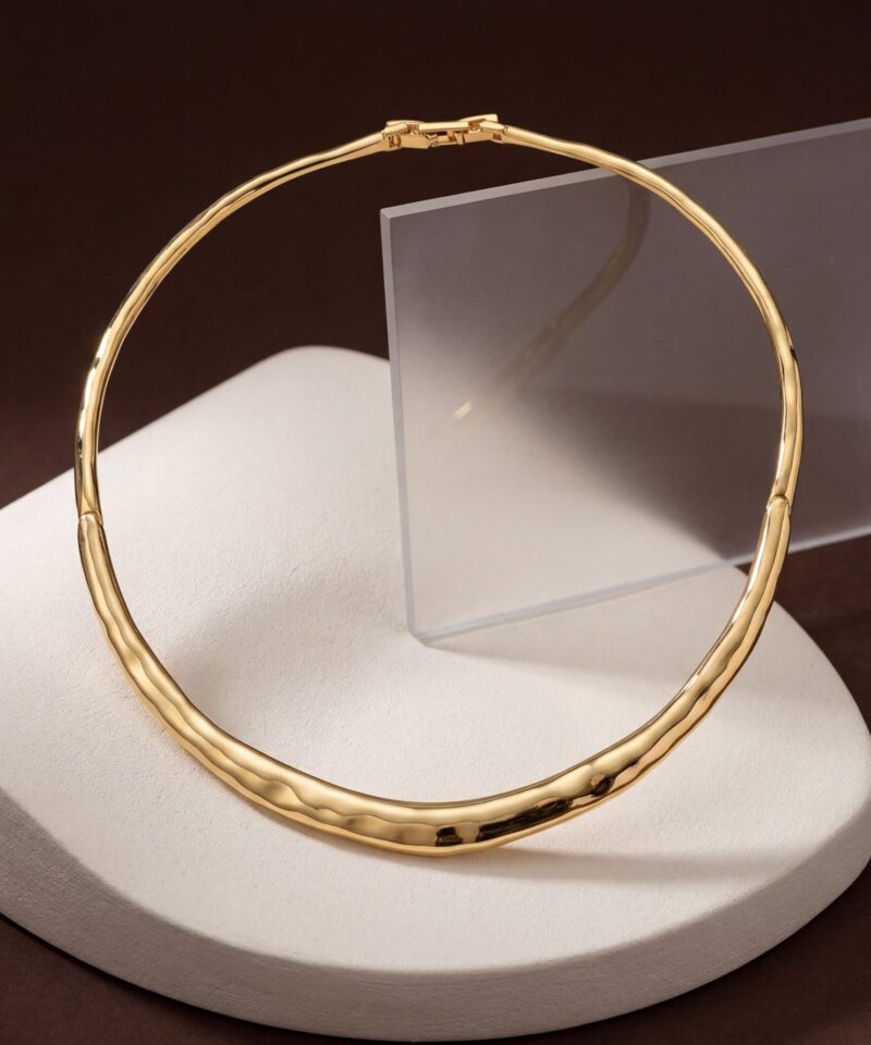Alternative view of Choker Duna Rígido Orgânico com Banho Dourado Polido