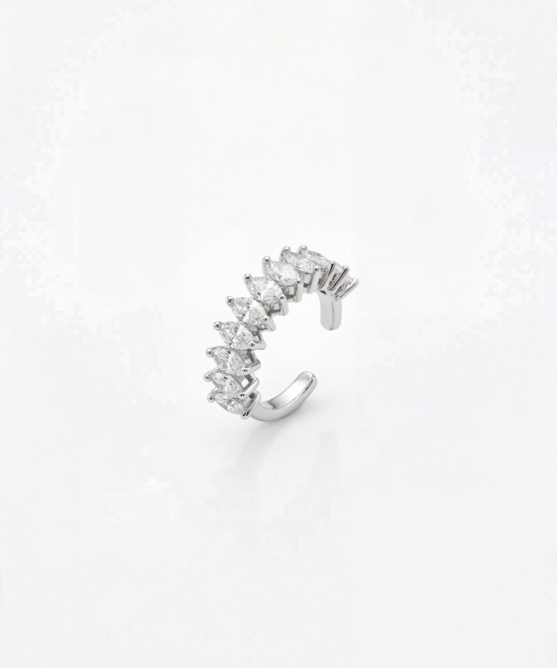Brinco Piercing com Moissanites Lapidação Navete