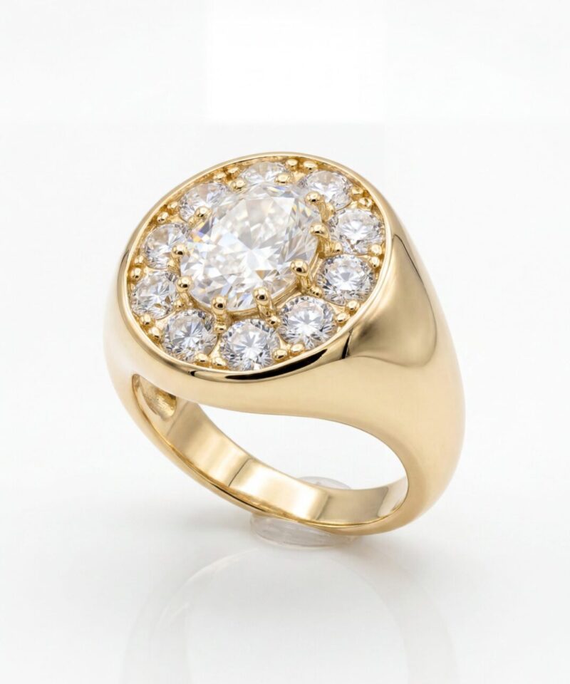 Anel Dedinho Signet Glam com Moissanite Oval e Halo Cravejado - Aro 10