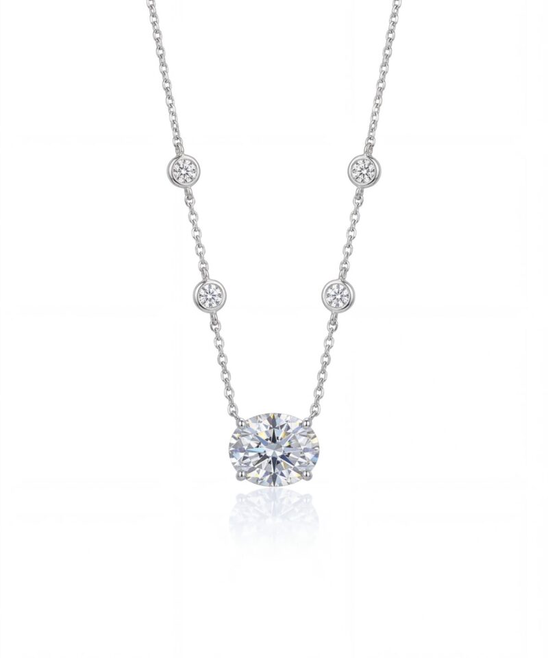 Colar Oval Solitário com Moissanite 10x8 mm 3,7 ct e Corrente Cravejada