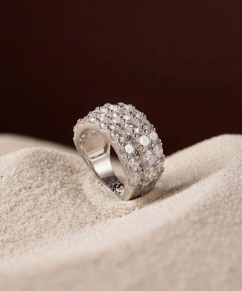 Alternative view of Anel Venturi Triple com Três Fileiras Cravejadas em Moissanite 2,27 ct