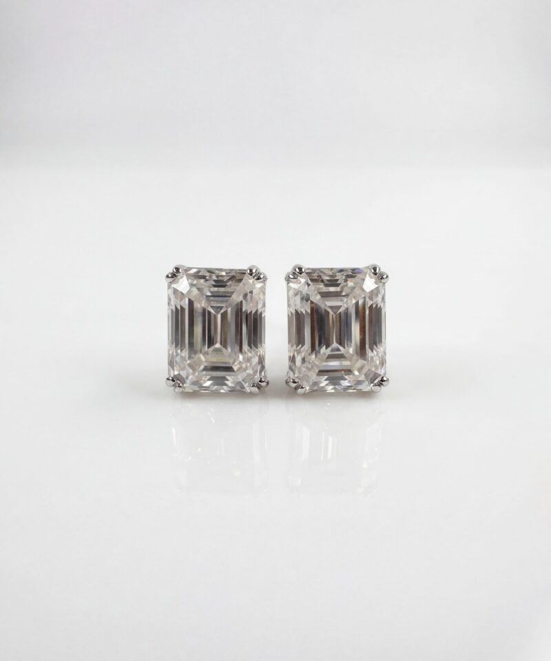 Brinco Aurum com Moissanite Retangular 9x7 mm 6 ct e Certificado GRA