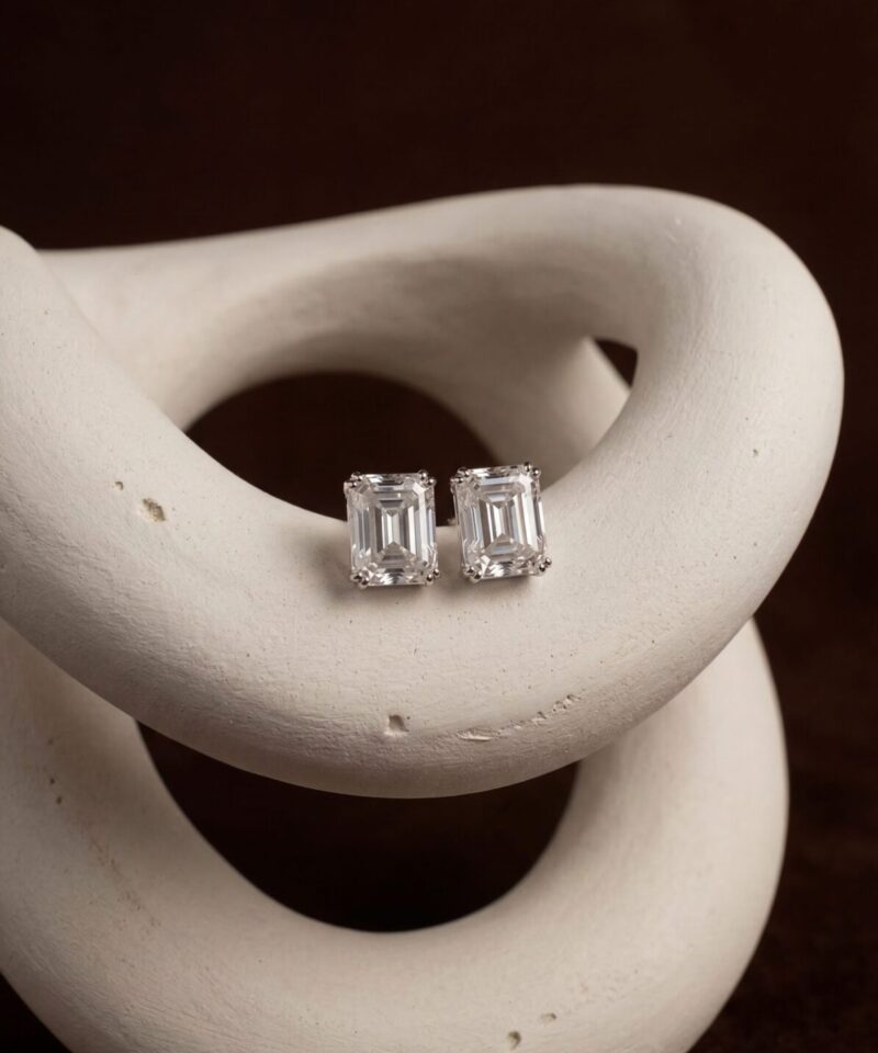 Alternative view of Brinco Aurum com Moissanite Retangular 9x7 mm 6 ct e Certificado GRA