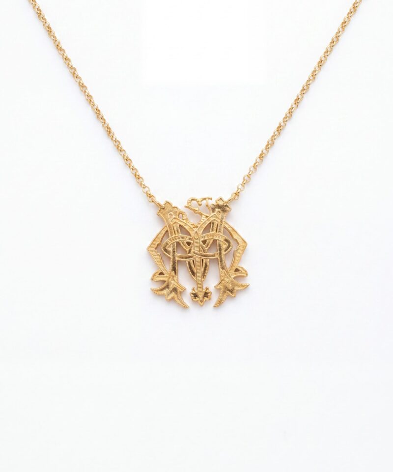 Colar Medalha Gratia Mariae Monograma em Banho de Ouro 18k