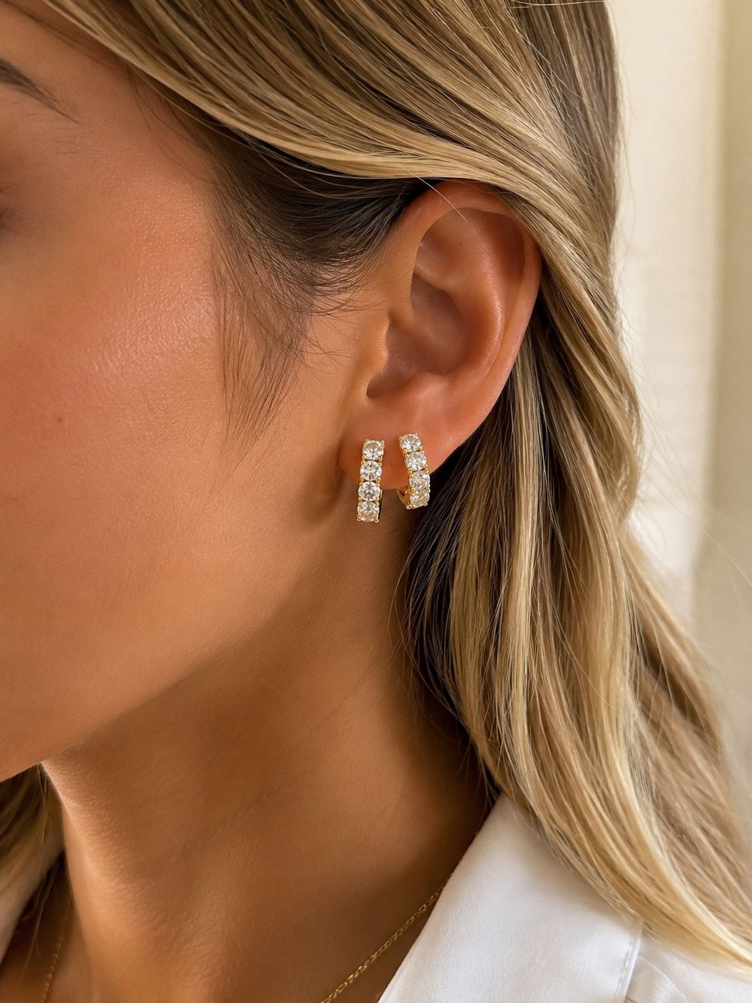 Brinco Argola Bella Sole com Moissanite Oval 3x4 mm - Imagem 3